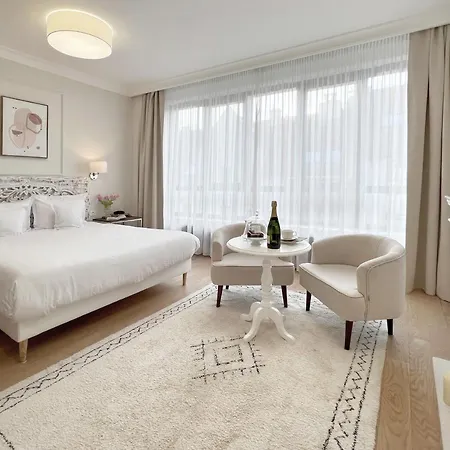 アパートホテル Kurkowa 4*